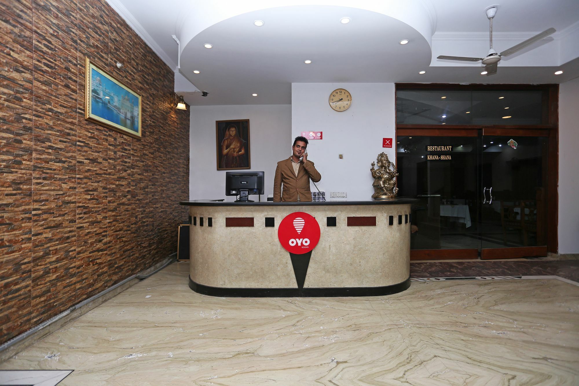 Oyo 10072 Hotel Amrit Regency Dehradun Exterior foto